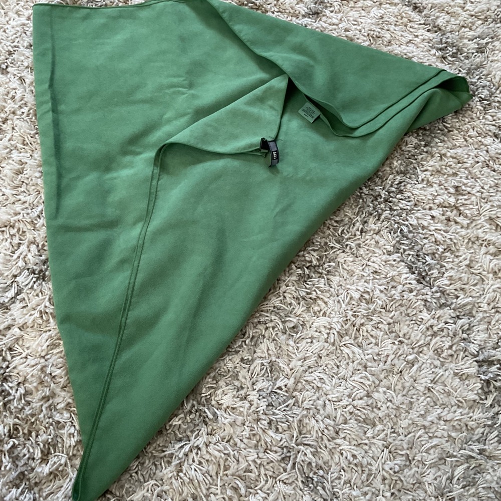 REI Co-op Multi Towel Lite Green Microfiber Quick Dry Travel Camping Towel